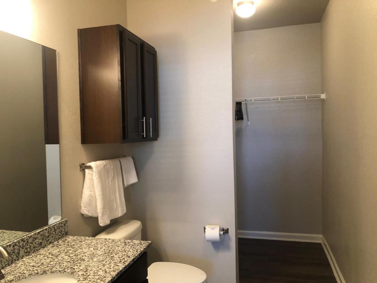 Spacious Furnished Resort Style Apartments Tomball Habitación foto